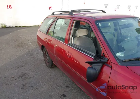 1998 Ford Escort Se из США, поврежденный, VIN 3FAFP15PXWR233593